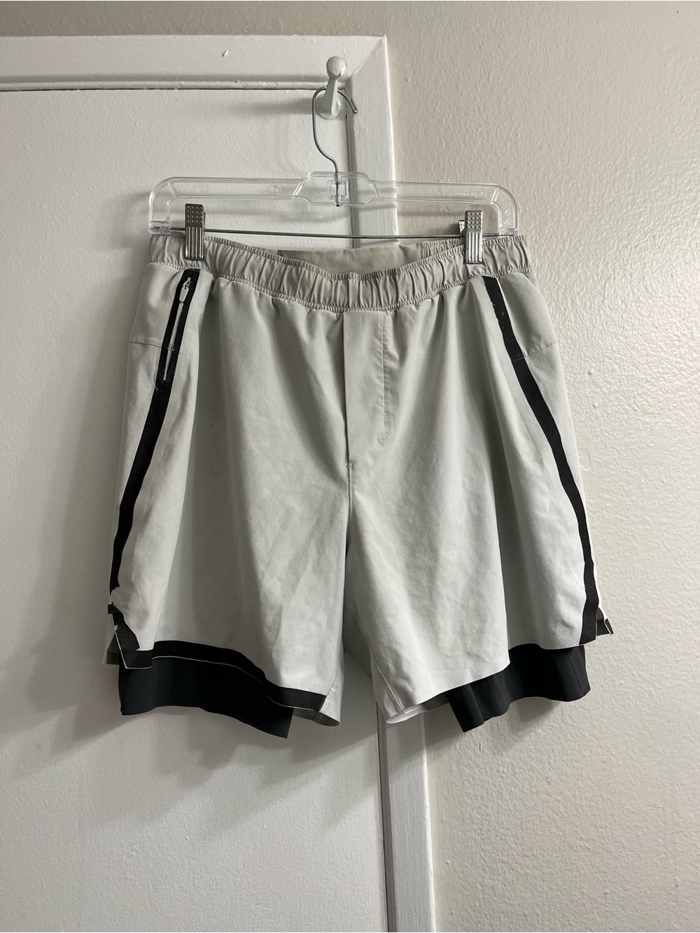 lululemon athletica Men's Light Gray Shorts with Black Accents